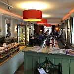 Corso, & Cafe, Garni