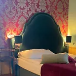 Corso, & Cafe, Garni Hotel