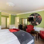Corso, & Cafe, Garni Hotel Pressbaum