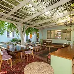 Corso, & Cafe, Garni Pressbaum