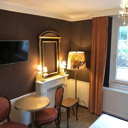 Corso, & Cafe, Garni