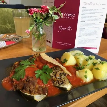 Corso, & Cafe, Garni *