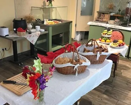 Corso, & Cafe, Garni Hotel