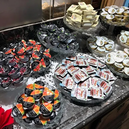 Corso, & Cafe, Garni Hotel Pressbaum