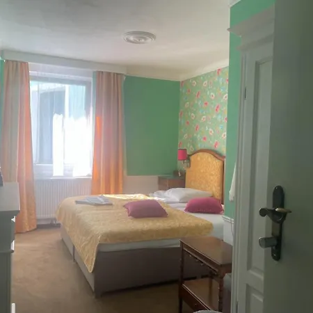 Corso, & Cafe, Garni * Пресбаум