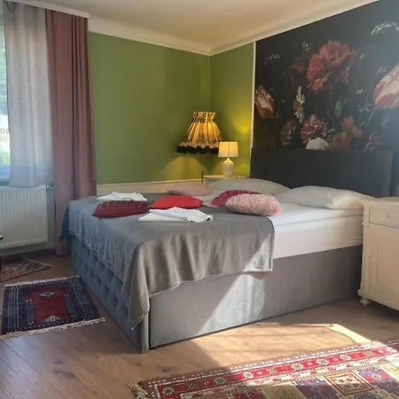 Corso, & Cafe, Garni Hotel Pressbaum