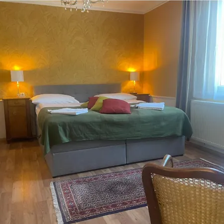 Corso, & Cafe, Garni