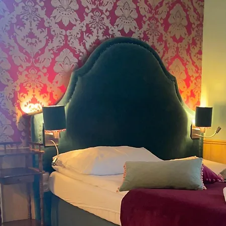 Corso, & Cafe, Garni Hotel