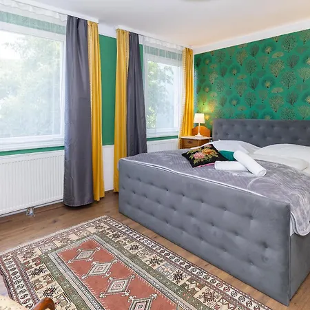 Corso, & Cafe, Garni *