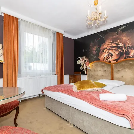 Corso, & Cafe, Garni * Pressbaum