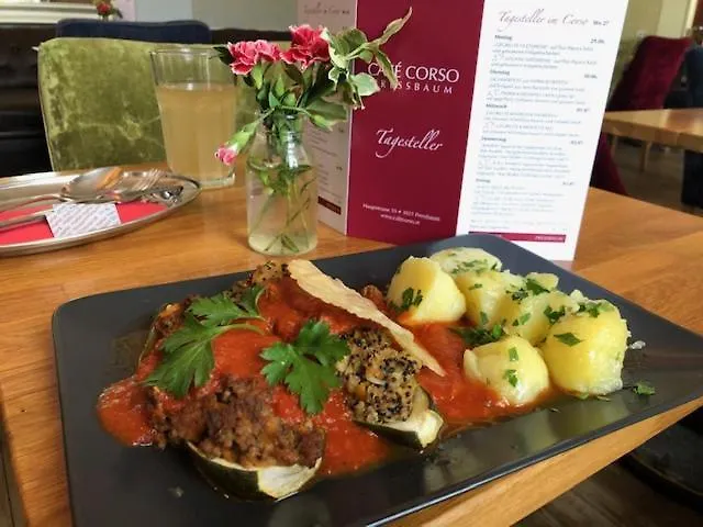 Corso, & Cafe, Garni *