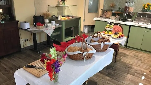 Corso, & Cafe, Garni Hotel