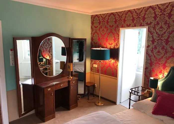 Corso, & Cafe, Garni Hotel