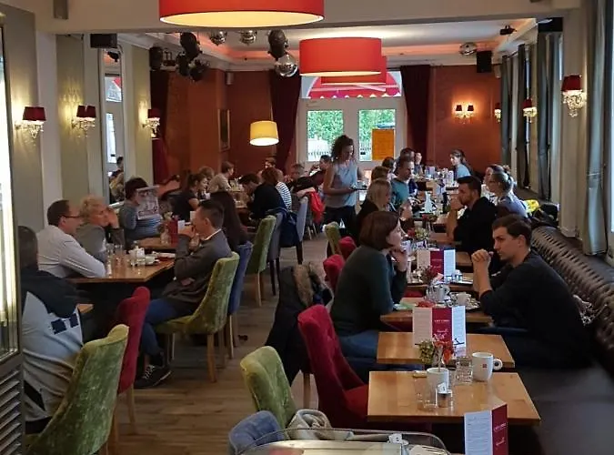 Corso, & Cafe, Garni Hotel