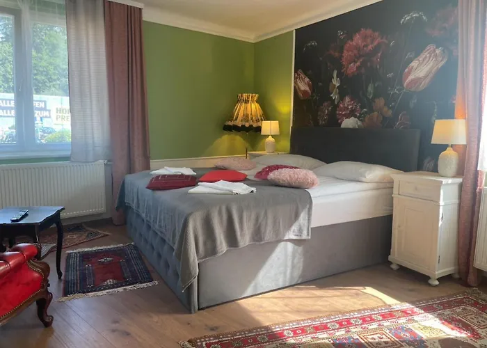 Corso, & Cafe, Garni Hotel Pressbaum