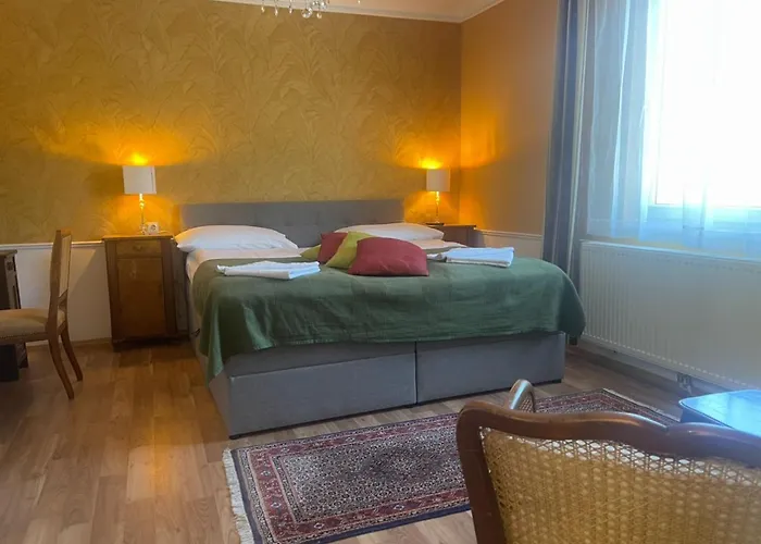 Corso, & Cafe, Garni