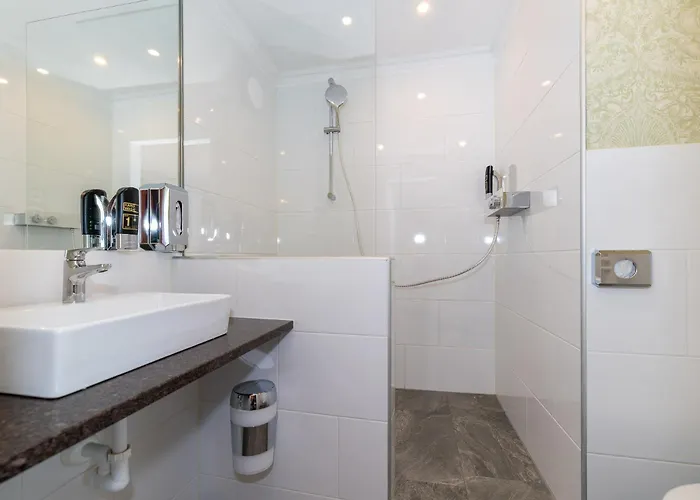 Corso, & Cafe, Garni Hotel *