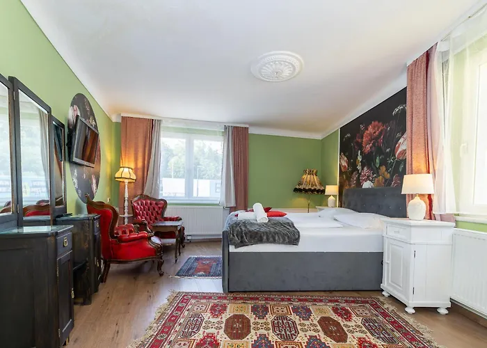 Corso, & Cafe, Garni Hotel Pressbaum