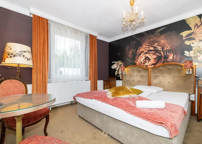 Corso, & Cafe, Garni * Pressbaum