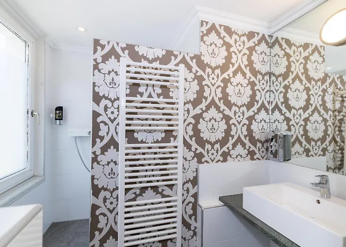 Corso, & Cafe, Garni