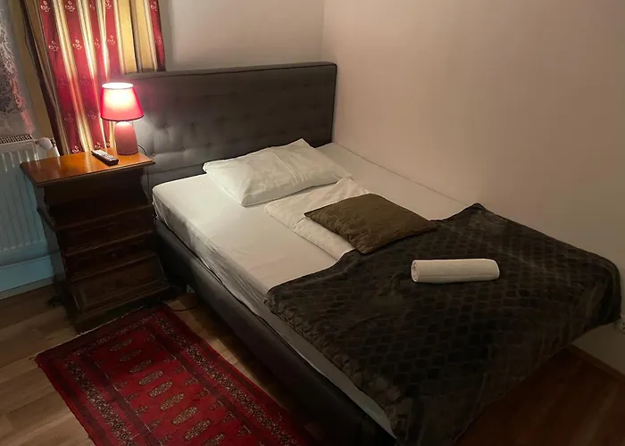 Hotel Corso, & Cafe, Garni Pressbaum